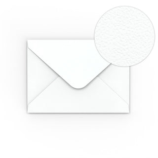 Bijela omotnica s efektom čekićane teksture 130x130 mm